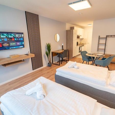 Range - Apartments - Kueche - Wlan - Netflix - Bis Zu 7 Personen Fellbach Dış mekan fotoğraf
